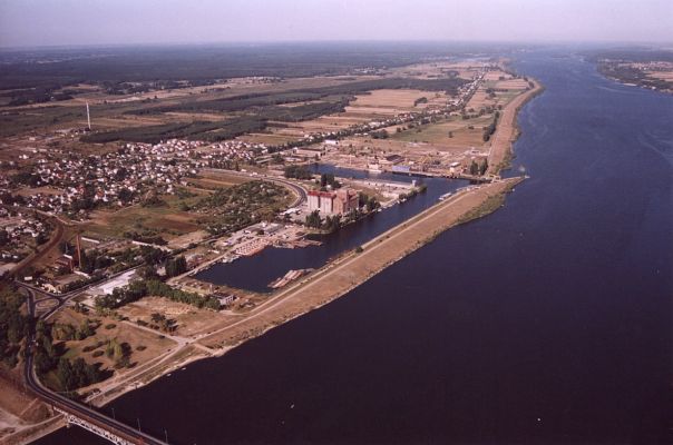 Autor: Jacek Poręba. Wszelkie prawa zastrzeżone.
