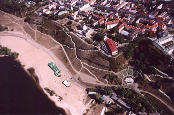 Autor: Jacek Poręba. Wszelkie prawa zastrzeżone.
