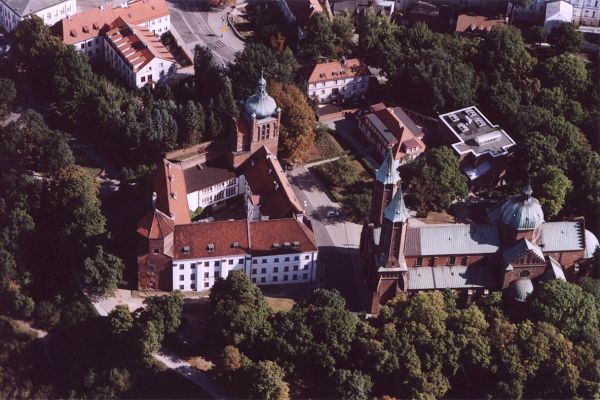 Autor: Jacek Poręba. Wszelkie prawa zastrzeżone.
