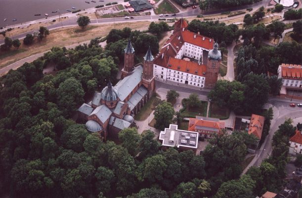 Autor: Jacek Poręba. Wszelkie prawa zastrzeżone.
