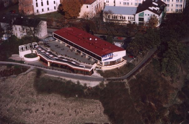 Autor: Jacek Poręba. Wszelkie prawa zastrzeżone.
