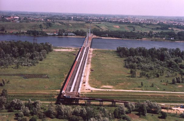 Autor: Jacek Poręba. Wszelkie prawa zastrzeżone.
