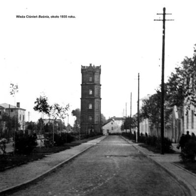 Wieża Ciśnień - ok. 1935 r.
Zdjęcie pochodzi z książki Mirosława Łakomskiego "Album Tumski".
Wszelkie prawa zastrzeżone. 
