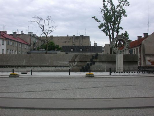 Pomnik 13-tu Straconych
