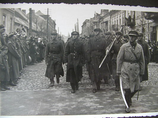 Przemarsz
Prośba o identyfikację



