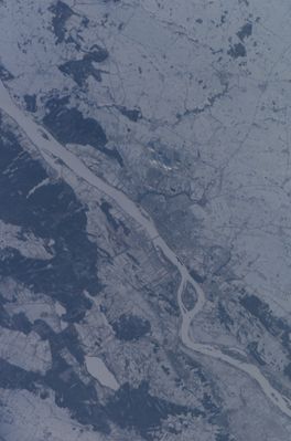 Zdjęcie satelitarne Płocka i okolic
Zdjęcie wykonano 23.12.2002.
