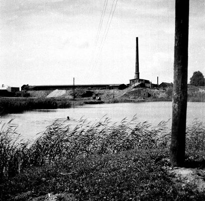 do identyfikacji ...
Cukrownia w Borowiczkach czy cegielnia Blumbergów koło ZOO?
A może coś całkiem innego?

Prośba o identyfikację.
