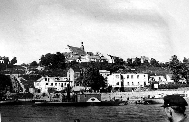 Tętniąca niegdyś życiem dzielnica Rybaki
Zdjęcie pochodzi z książki Mirosława Łakomskiego "Płockie Deja Vu".
Wszelkie prawa zastrzeżone.
