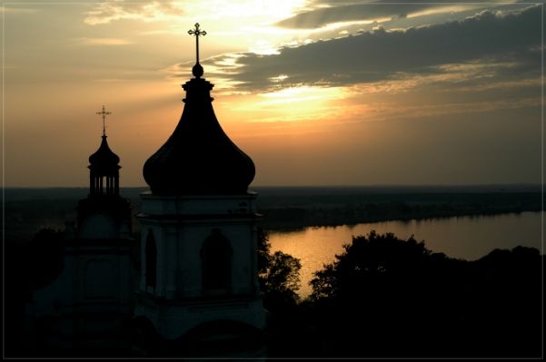 Kościół farny. Zachód słońca.
