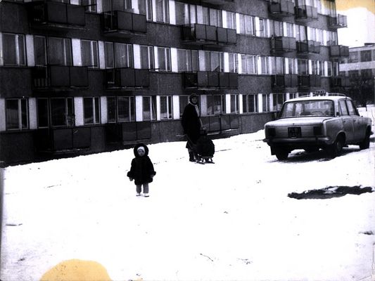 ul Gwardii ludowej - 1980 rok
w tle widoczny budynek technikum elektrycznego.
