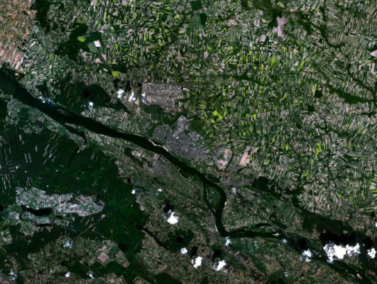 Zdjęcie satelitarne Płocka i okolic
Zdjęcie satelitarne wykonane przez satelitę NLT LandSat 7 w latach 1999 - 2003 (30m/px)
