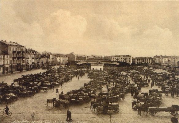 Dzień targowy na Nowym Rynku w 1940 roku
