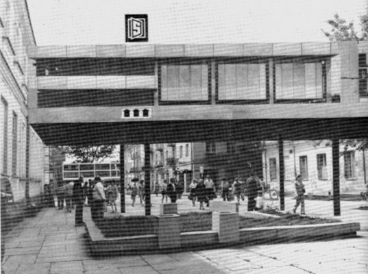 Łącznik nad ul. Tumską
Jeden z projektowanych w latach 70-tych łączników nad ul. Tumską.
