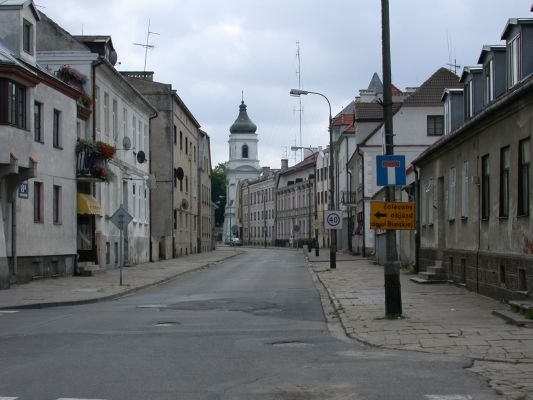 Fragment ul. Kazimierza Wielkiego
Fragment ul. Kazimierza Wielkiego w stronę Starego Rynku, w tle widoczna dzwonnica kościoła farnego.
