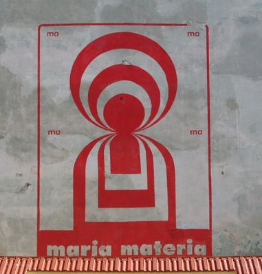 Maria Materia
Jeden z dwóch murali wykonanych przez grupę "Twożywo".

[url=http://www.plock24.pl/cpg/cpg/displayimage.php?pos=-4980]http://www.plock24.pl/cpg/cpg/displayimage.php?pos=-4980[/url]

