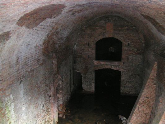 Lodownia z jarze Brzeźnicy
