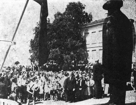 Odsłonięcie pomnika L. Krzywickiego
19.06.1966.
