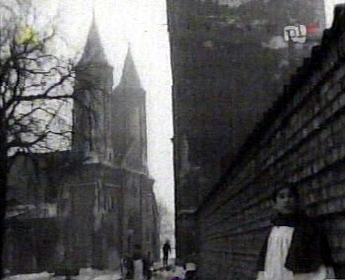 Katedra
Fragment filmu "5 I 1/2 BLADEGO JÓZKA"
jesień - zima 1970
