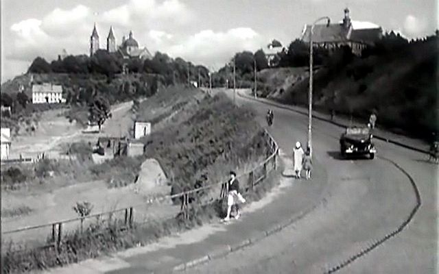 "Dotknięcie nocy" - ul. Mostowa
1961 r.

Scena z filmu "Dotknięcie nocy"
