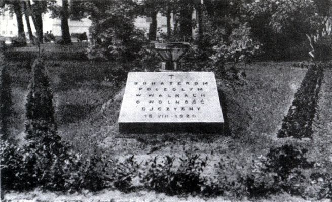 Grób Nieznanego Żołnierza w Płocku
zdjęcie wykonano w 1925 roku
