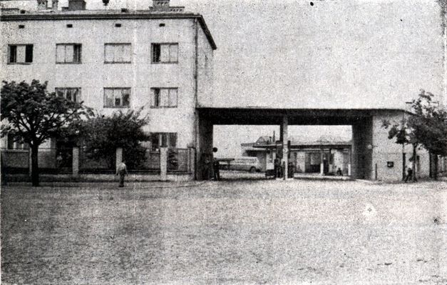 Nowowybudowana zajezdnia PKS
koniec lat 50-tych
Autor: Henryk Prośniewski

[Opis oryginalny]
