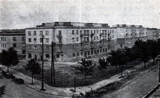 Ogólny widok nowowybudowanego osiedla mieszkaniowego przy zbiegu ulic Bielskiej i Jachowicza
koniec lat 50-tych
Autor: Henryk Prośniewski

[Opis oryginalny]
