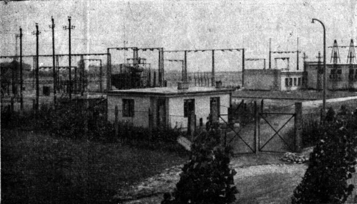 Fragment stacji trafo Płockiego Zakłądu Energetycznego na Podolszycach
koniec lat 50-tych
Autor: Henryk Prośniewski

[Opis oryginalny]
