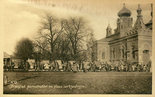 Przegląd samochodów na placu cerkiewnym
I wojna światowa
