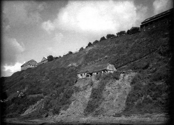 Widok na skarpę wiślaną w okolicy spichlerzy.
Lata 20-30

Autor: A. Maciesza.
