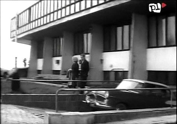 Scena z filmu "Walkower" - 1965 rok
W tle Dom Turysty PTTK.
