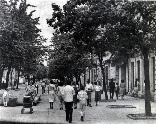 Ulica Tumska po przebudowie w 1973 roku
Autor: G. Bojanowski - 1980 r.

