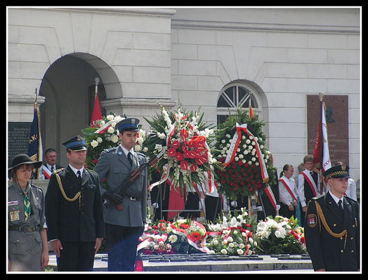 15 sierpnia 2006 r. - obchody Dnia Wojska Polskiego oraz 86 rocznicy wojny Polsko - bolszewickiej 1920 r.
Grób Nieznanego Żołnierza
Słowa kluczowe: 86pb