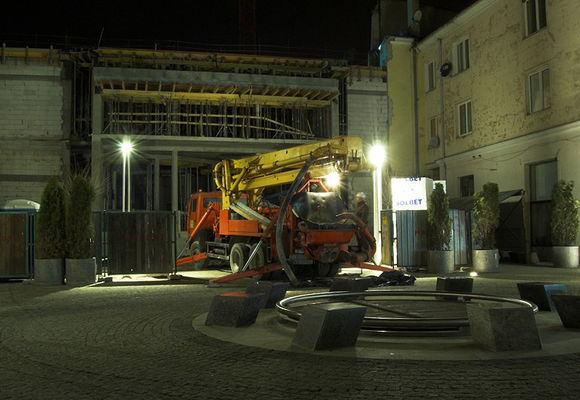 Budowa nowego kina Przedwiośnie
jak widać praca wre nawet w nocy :)
