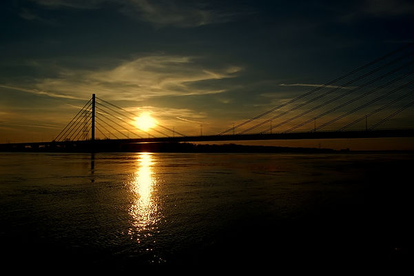 Most im. Solidarności
