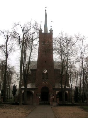 Sikórz
gm. Brudzeń Duży: Sikórz - Kościół pw. św. Trójcy murowany z lat 1911-1920
Słowa kluczowe: Sikórz