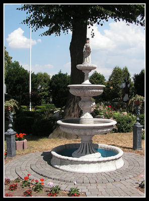  Kościół pw. św. Jadwigi w Starej Białej
Otoczenie Kościoła w Starej Białej
