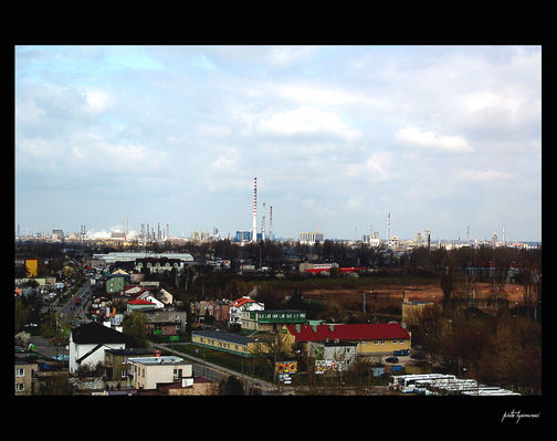 ul. Chopina z Orlenem w tle
