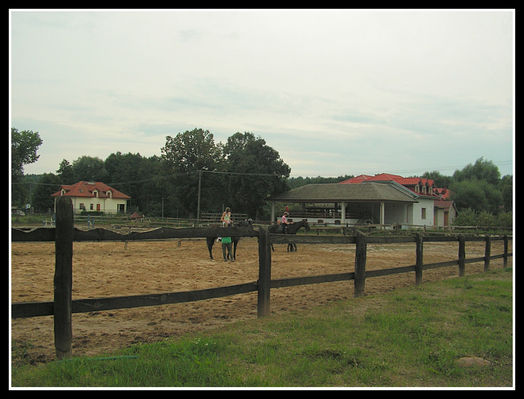 Padok dla koni
Ośrodek Rekreacyjno-Szkoleniowy w Cierszewie
