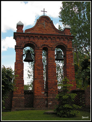 Dzwonnica
Dzwonnica Kościoła parafialnego pw. Św. Wincentego a Paulo w Bądkowie Kościelnym gm. Brudzeń Duży
