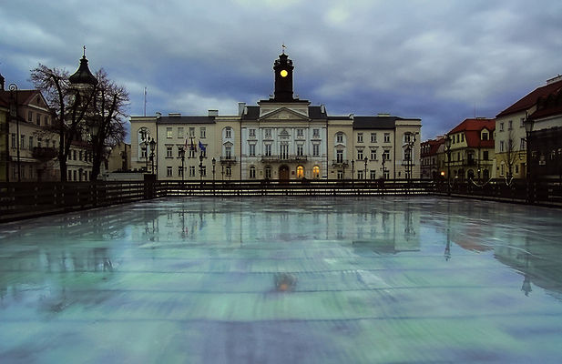 Stary Rynek
Lodowisko przed ratuszem
