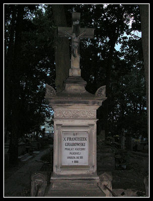 Cmentarz - al. Kobylińskiego
Nagrobek ks. Franciszka Grabowskiego - Prałata Katedry Płockiej
