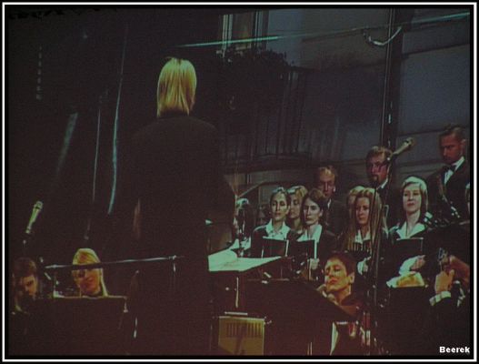 Koncert "Tu Es Petrus"
Piotr Rubik i jego załoga w telebimie
Słowa kluczowe: dhp06