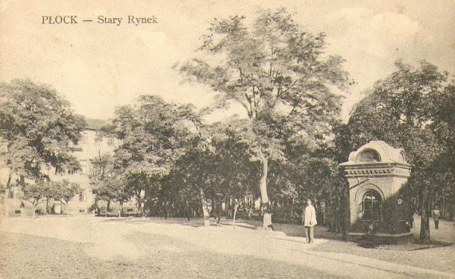 Stary Rynek
Wstawiam tą fotkę tylko z uwagi na unikalną budkę z wodą, która stała na Starym Rynku ;)
Może ktoś wie, który to może być rok?


