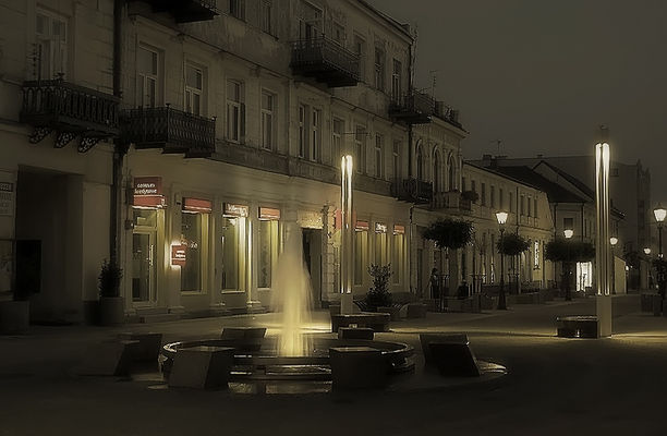 ul. Tumska
Salon miasta - podłogę już ponoć mamy
