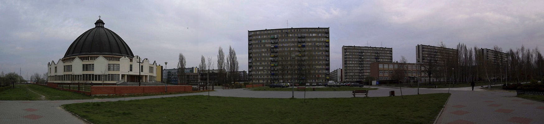 Osiedle "Wielka Płyta"
Kościół św. Jadwigi oraz Szkoła Podstawowa Nr 3
