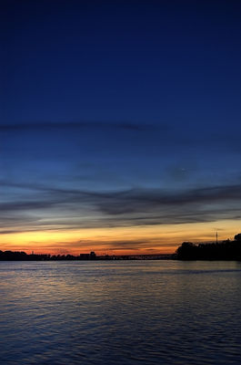 między mostem, a mostem
