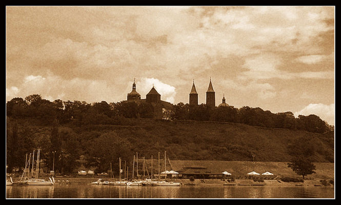 Wzgórze Tumskie
Wzgórze Tumskie w stylu retro ;)
