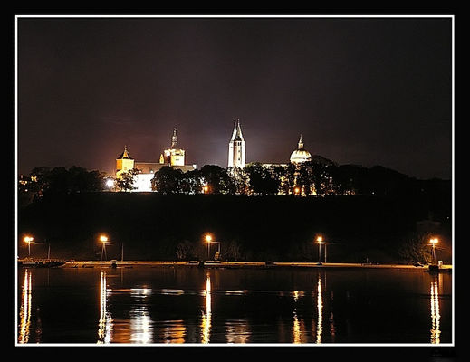 Wzgórze Tumskie nocną porą
