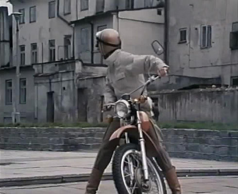 Scena z filmu "Zielona Miłość" reż. Stanisław Jędryka
Plac 13-tu Straconych
