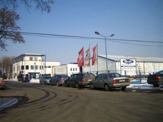 Ciechomice zimą
 zakład "HERO"
